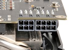 索泰GTX560 Ti至尊版显卡