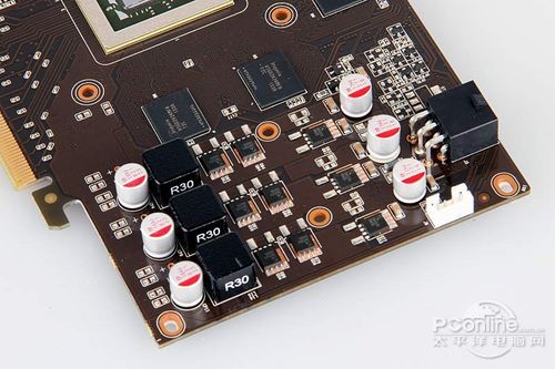 铭瑄GTX550Ti巨无霸显卡