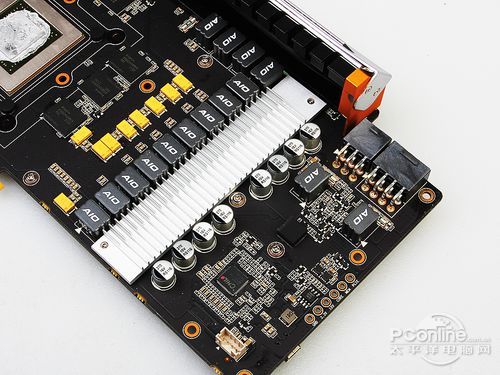 索泰GTX680 至尊版