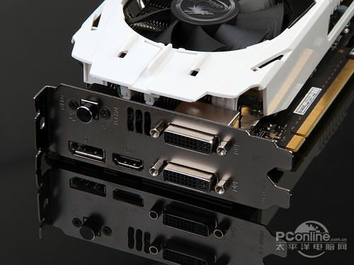 七彩虹 iGame660 烈焰战神X D5 204