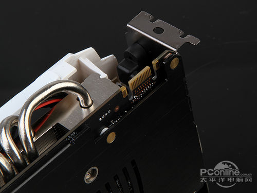 七彩虹 iGame660 烈焰战神X D5 204