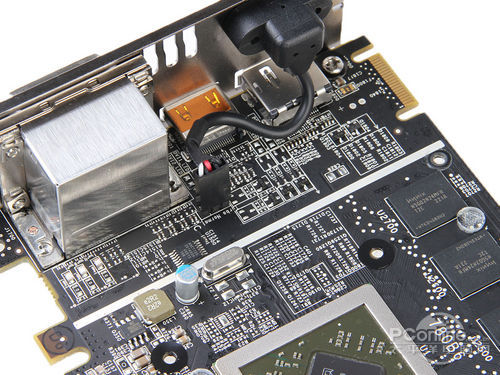 镭风HD7850毒蜥Twin