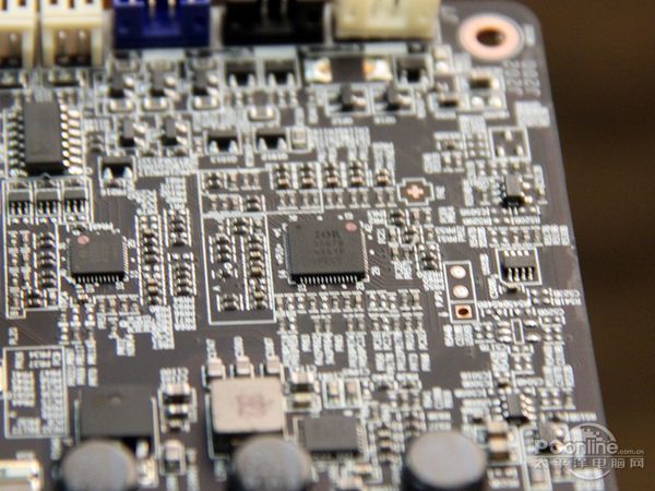 微星R9 290X Lightning