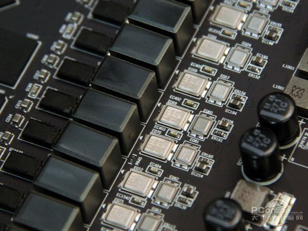 微星R9 290X Lightning