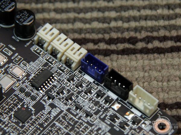 微星R9 290X Lightning 微星R9 290X Lightning