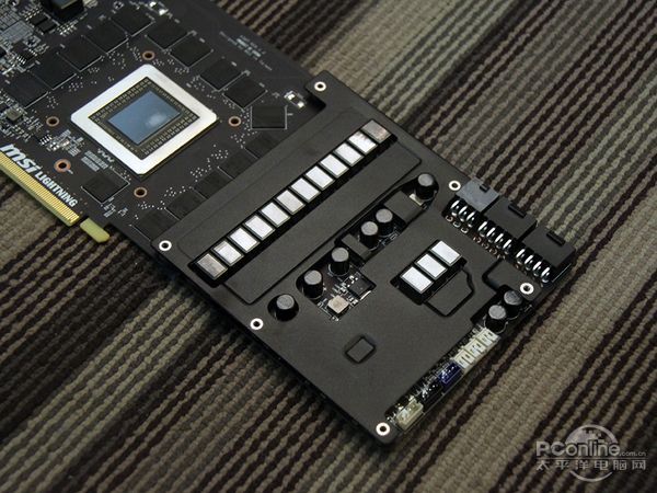 微星R9 290X Lightning