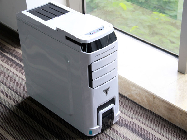 名龙堂剑龙GTX PC开箱