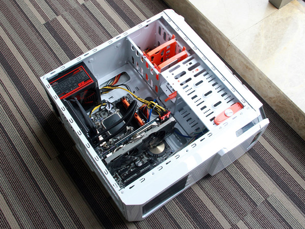 名龙堂剑龙GTX PC开箱