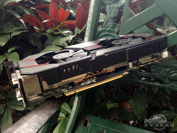 七彩虹iGame970 烈焰战神