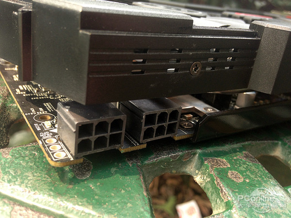 七彩虹iGame970 烈焰战神