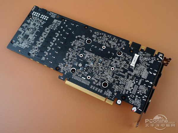 七彩虹GTX970烈焰战神X