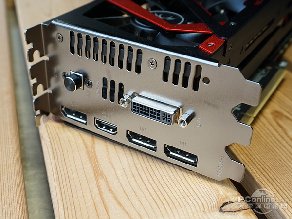 七彩虹 iGame980 九段