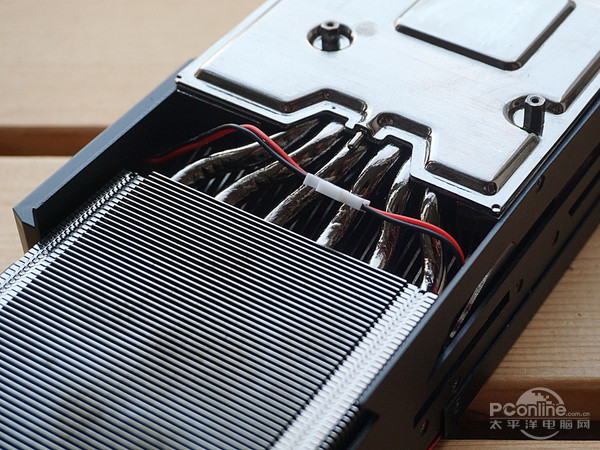 七彩虹 iGame980 九段