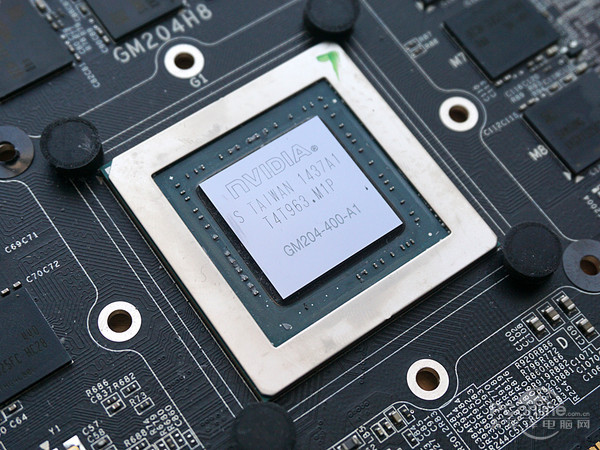 七彩虹 iGame980 九段