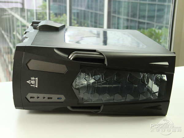 先马 卡萨丁 先马 卡萨丁