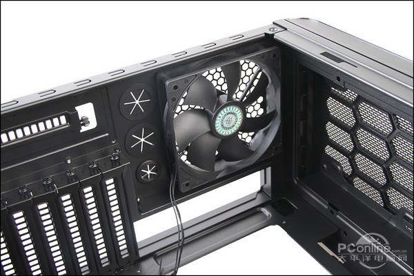 酷冷至尊 酷冷至尊