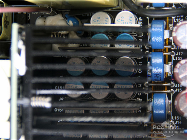 Antec HCP 1300 Platinum 开 Antec HCP 1300 Platinum 开