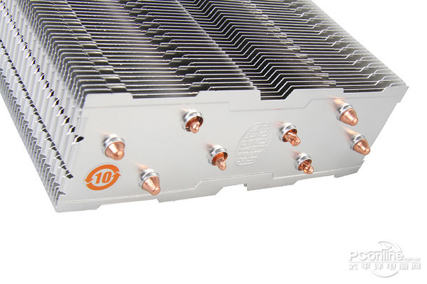 酷冷至尊暴雪T4 顶部 酷冷至尊暴雪T4 顶部