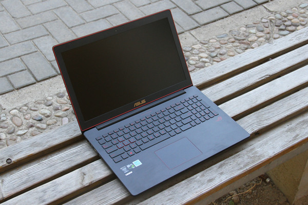 华硕玩家国度G60J 华硕玩家国度G60J