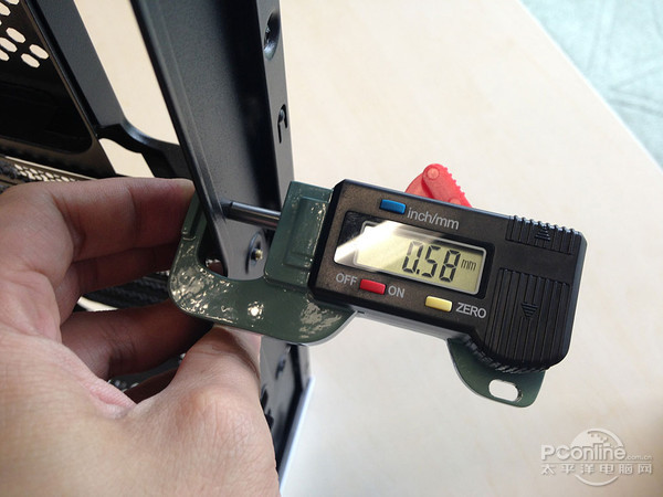  先马 维京战士 装上电源