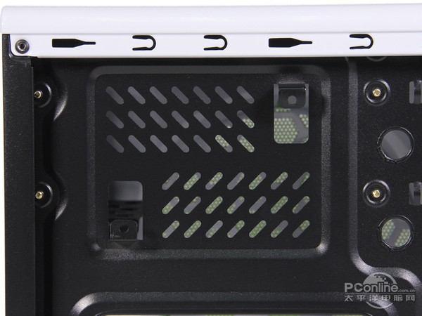 超频三水木清华SSD安装位