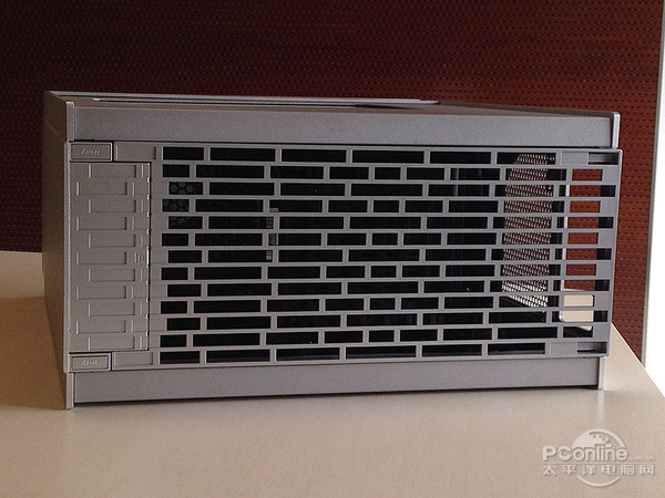 银欣 堡垒FT05 银欣 堡垒FT05