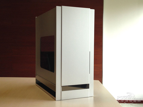 银欣 堡垒FT05 银欣 堡垒FT05