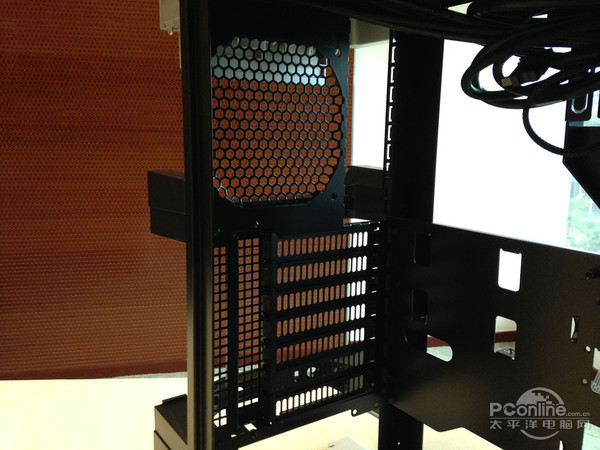 银欣 堡垒FT05 银欣 堡垒FT05