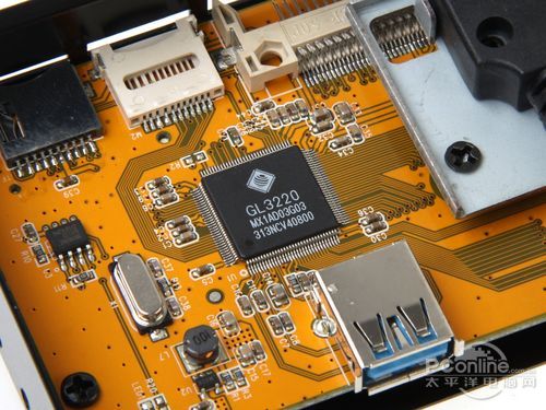 科洛申 CRU3-IR35 芯片图