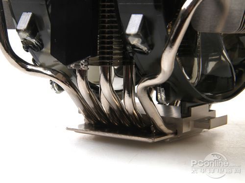 酷冷至尊 V8 GTS 下方图 酷冷至尊 V8 GTS 下方图