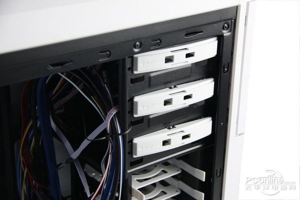 先马 影子战士 图 先马 影子战士 图