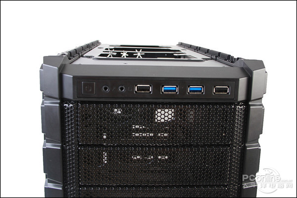 酷冷至尊HAF 925 底部图