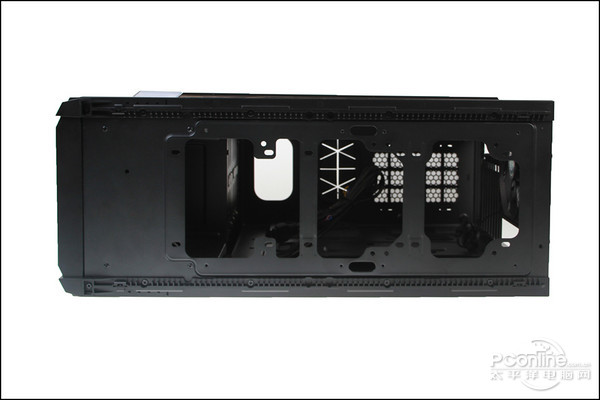 酷冷至尊HAF 925 底部图