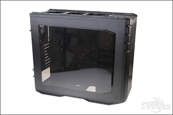 酷冷至尊HAF 925 底部图