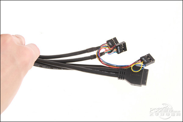 酷冷至尊HAF 925机箱 内部左侧图