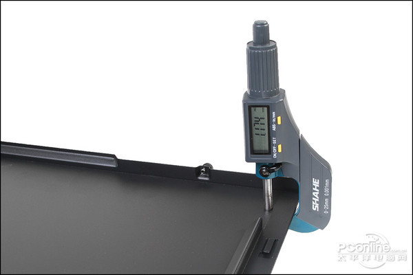 酷冷至尊HAF 925机箱 内部左侧图