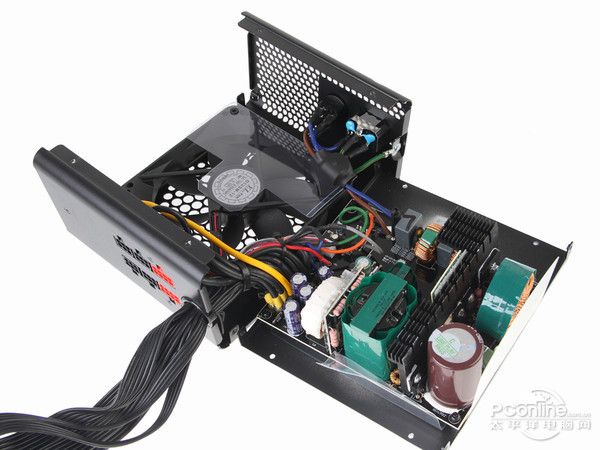 先马 金牌750W 先马 金牌750W