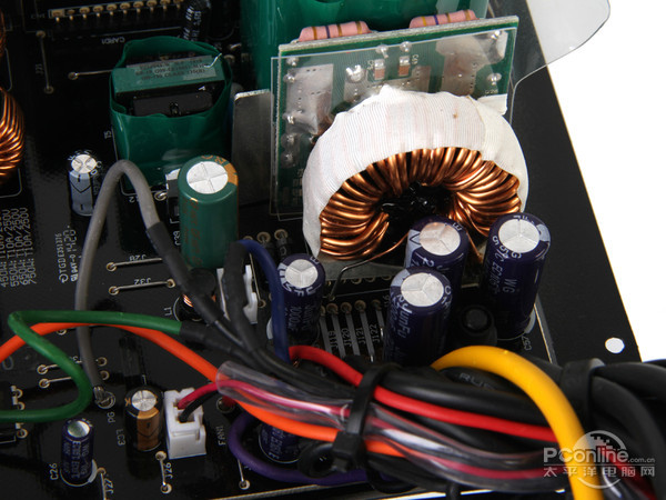 先马 金牌750W 先马 金牌750W