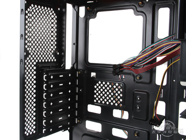 鑫谷战舰EVO背部细节 鑫谷战舰EVO背部细节