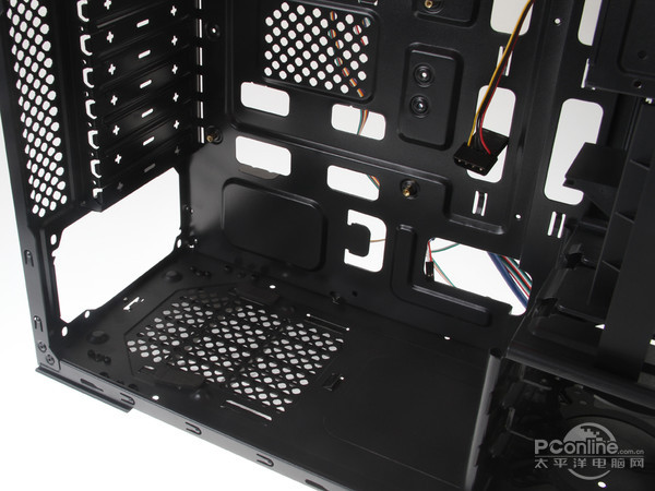 鑫谷战舰EVO电源位 鑫谷战舰EVO电源位