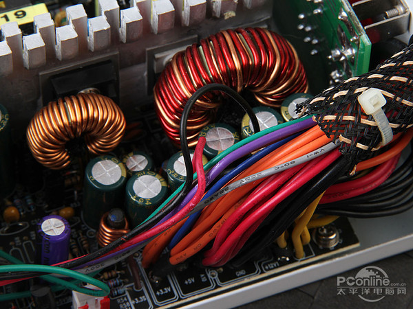 金河田 智能眼500W