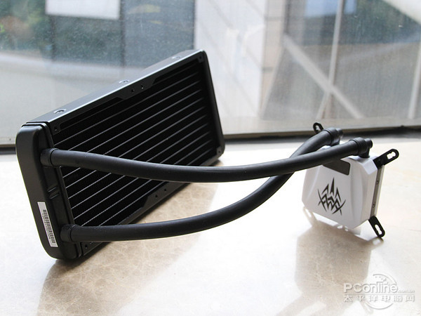 游戏悍将 暴风LD240