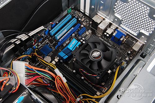 华硕CG1330三联屏台机