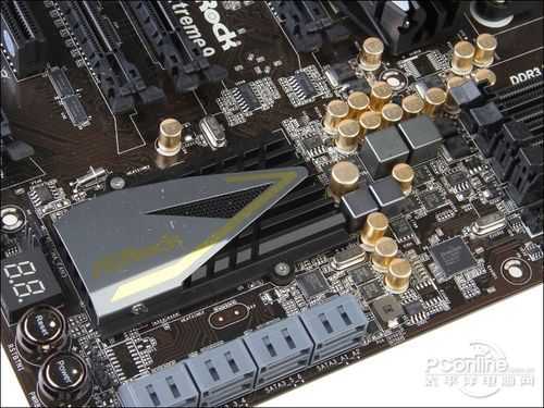 华擎 990FX 极限玩家9