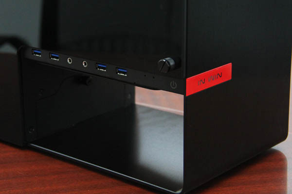 雷霆AEGIS 7S 雷霆AEGIS 7S