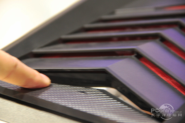 联想ideacentre Y700