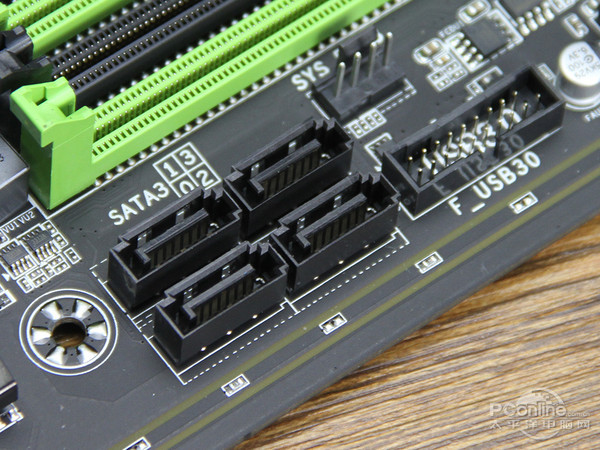 技嘉G1.Sniper B7主板评测 技嘉G1.Sniper B7主板评测