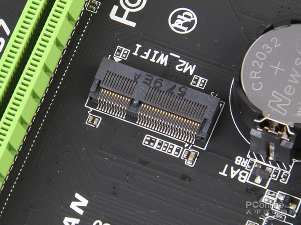 技嘉G1.Sniper B7主板评测 技嘉G1.Sniper B7主板评测