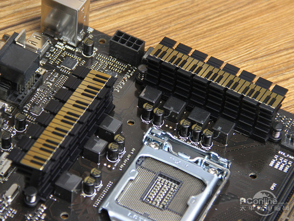 CPU供电部分 CPU供电部分