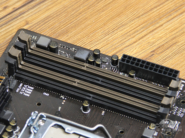 内存插槽 内存插槽